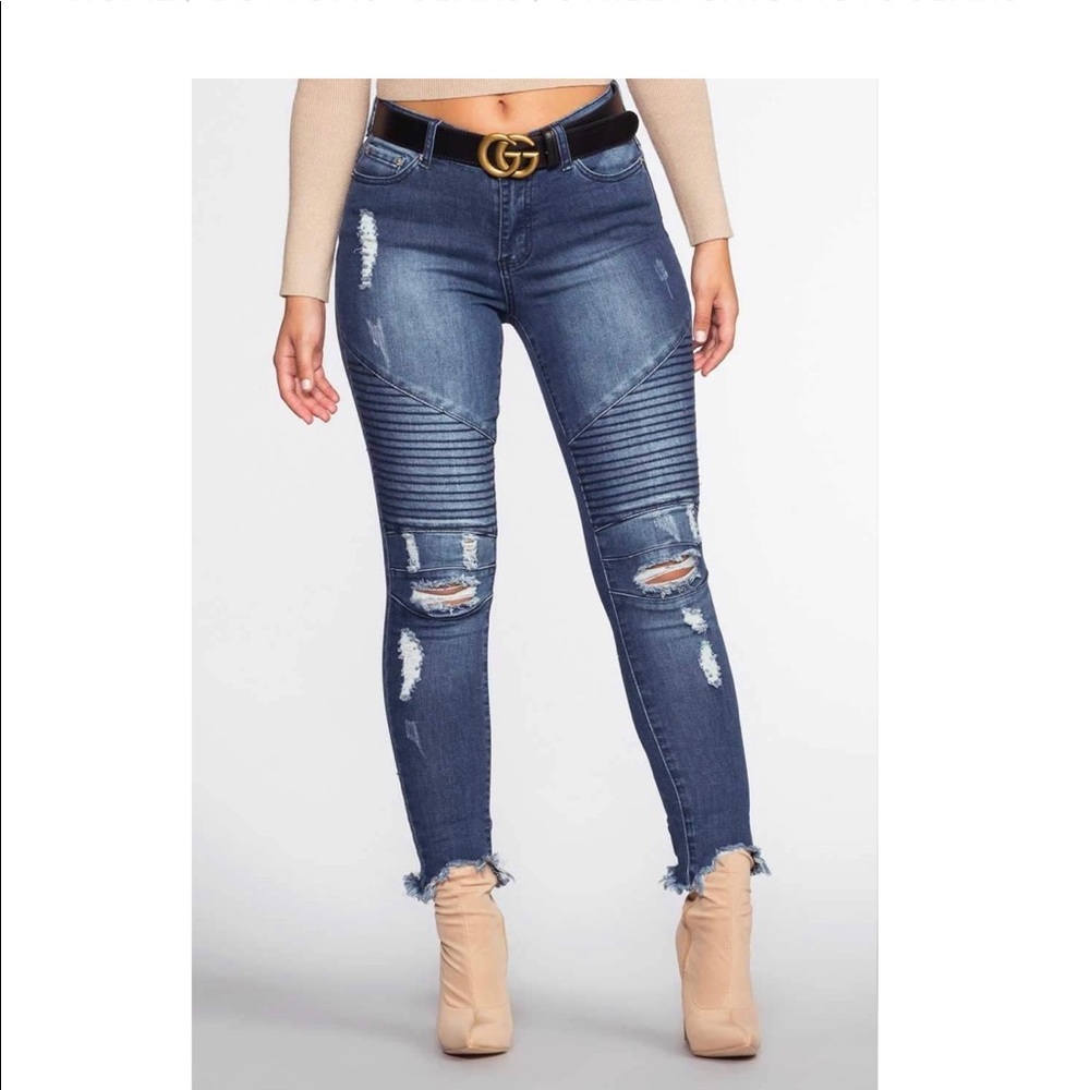 Stretch denim distressed skinny  jeans
